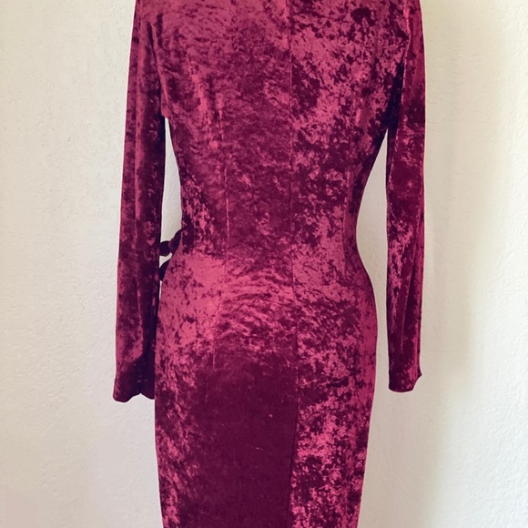 SOLDCrushed burgundy velvet All that jazz L dress - Picture 6 of 8
